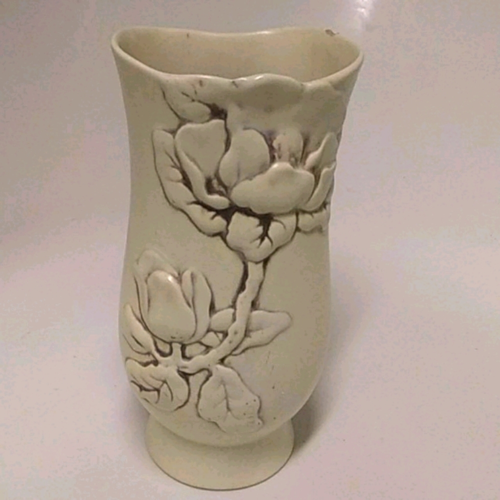 Vintage Red Wing Art Pottery Vase 1031